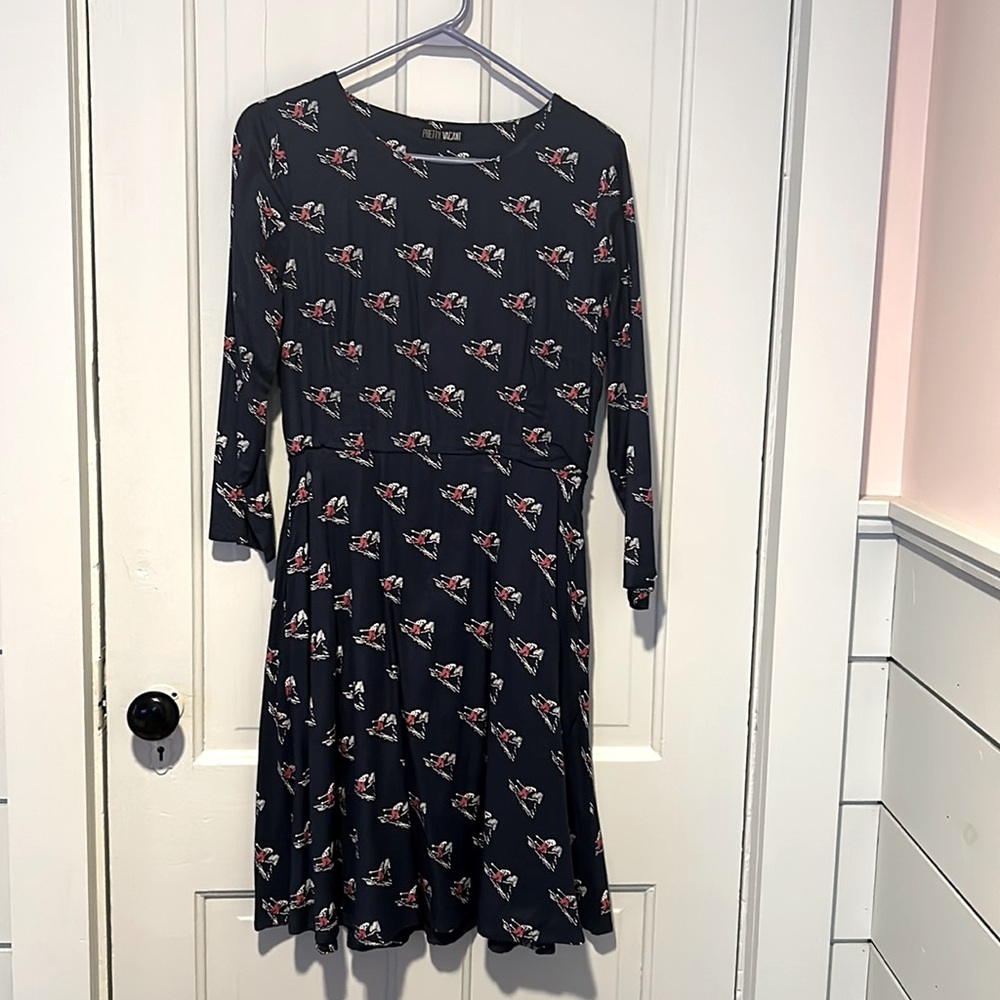 Size 6 pretty vacant a-line dress vintage skier pattern